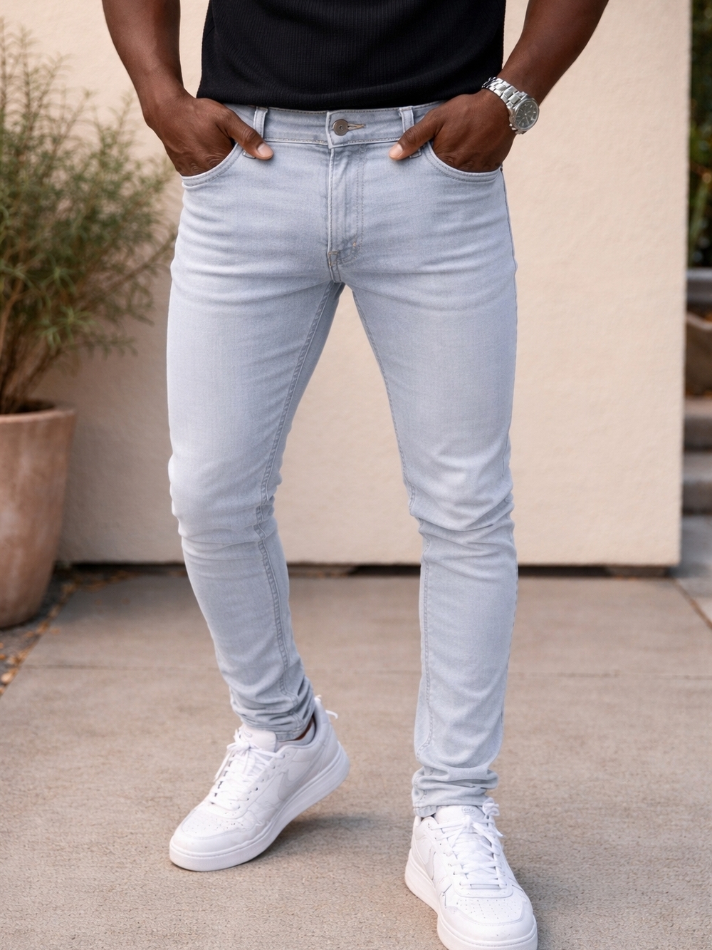 🔥 Light Wash Slim Fit Jeans – Size34- Clean & Stylish 🔥
